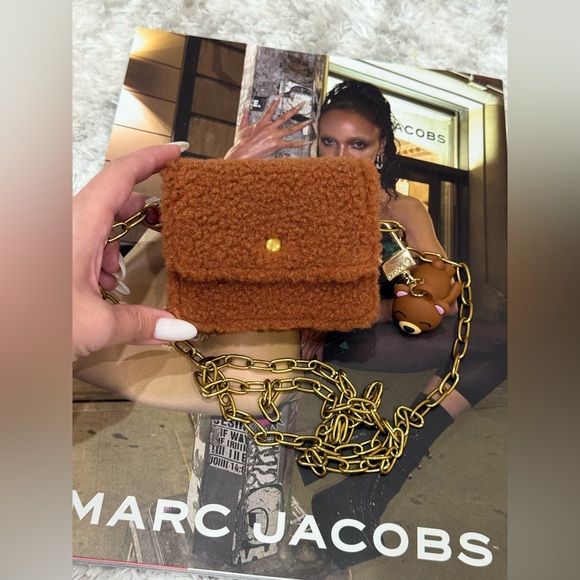 Universal Thread Handbags - Universal Thread Teddy Crossbody Bag – Brown with Chain Strap